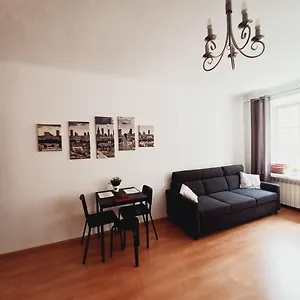 https://apartament-old-town-piwna.warsawhotelspoland.com